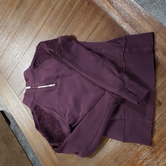 Lululemon floral flock pullover sweatshirt - Picture 11 of 15